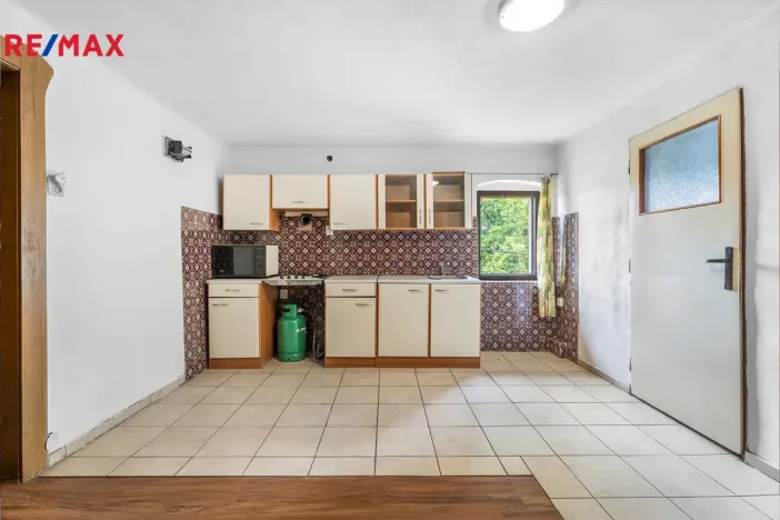 Prodej rodinného domu, Brniště - Luhov, 250 m2