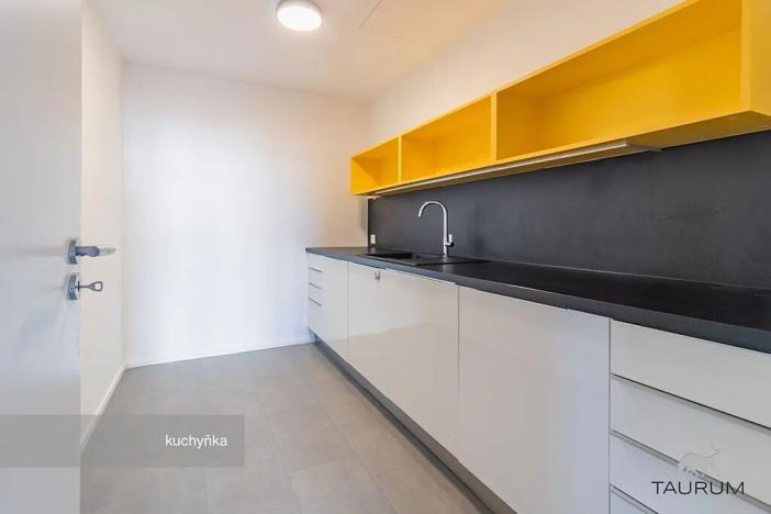 Prodej obchodního prostoru, Praha - Košíře, Lerausova, 92 m2