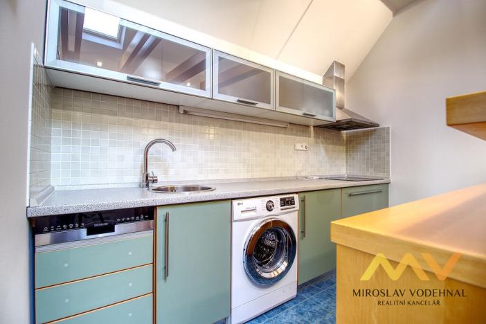 Pronájem bytu 1+kk, Hradec Králové, Malé náměstí, 98 m2