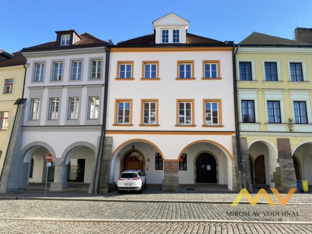 Pronájem bytu 1+kk, Hradec Králové, Malé náměstí, 98 m2