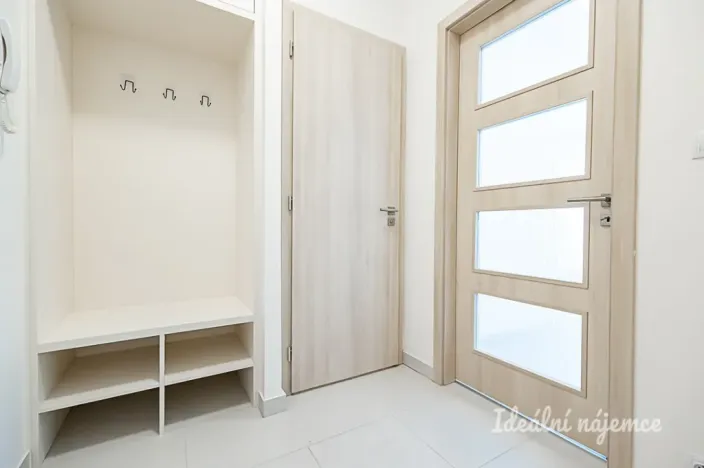 Pronájem bytu 1+kk, Praha - Letňany, Chlebovická, 33 m2
