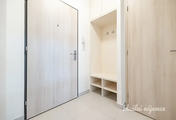 Pronájem bytu 1+kk, Praha - Letňany, Chlebovická, 33 m2