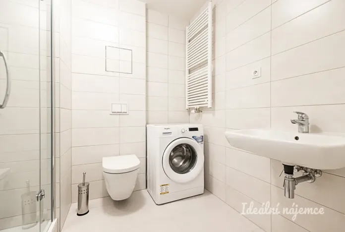 Pronájem bytu 1+kk, Praha - Letňany, Chlebovická, 33 m2