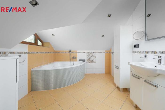 Prodej rodinného domu, Držkov, 232 m2