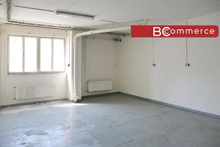 Pronájem skladu, Brno, 666 m2