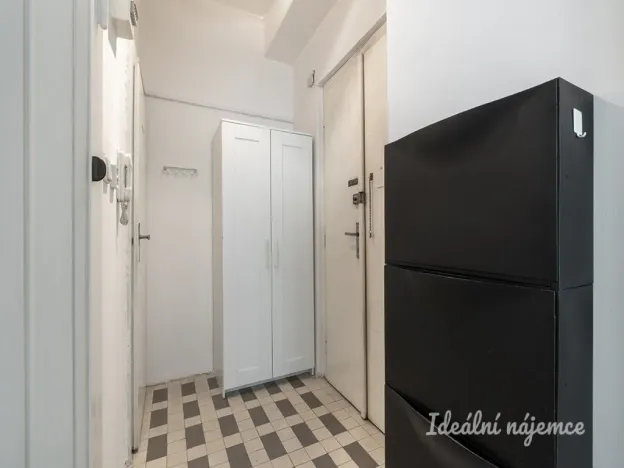 Pronájem bytu 1+kk, Praha - Vinohrady, Soběslavská, 20 m2