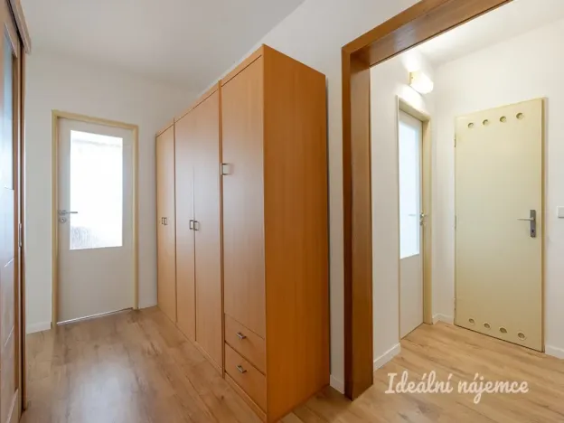 Pronájem bytu 3+kk, Praha - Kobylisy, Šimůnkova, 62 m2