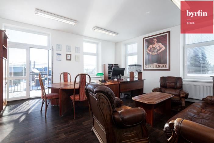 Prodej výrobních prostor, Krnov, Lidická, 12420 m2