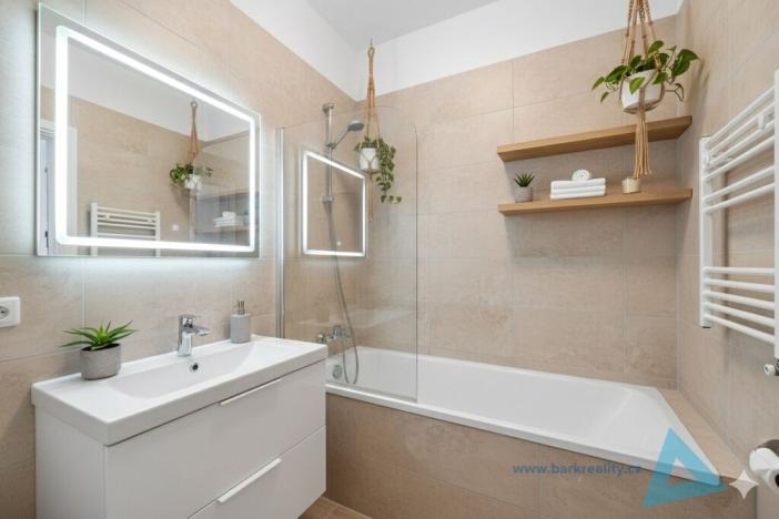 Prodej bytu 2+1, Nová Paka, Achátová, 47 m2