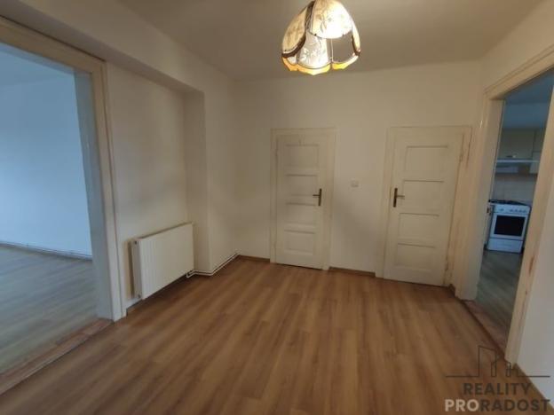 Pronájem bytu 1+1, Český Těšín, Čapkova, 65 m2