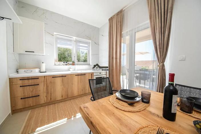 Prodej ubytování, Jakišnica, Chorvatsko, 160 m2