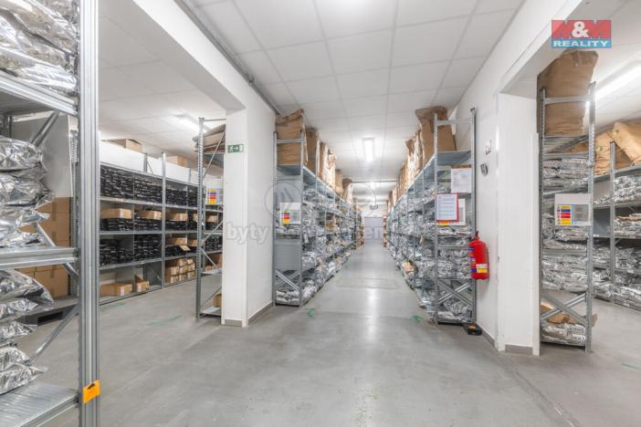 Prodej výrobních prostor, Tečovice, 2469 m2