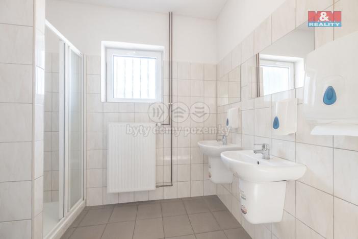 Prodej výrobních prostor, Tečovice, 2469 m2