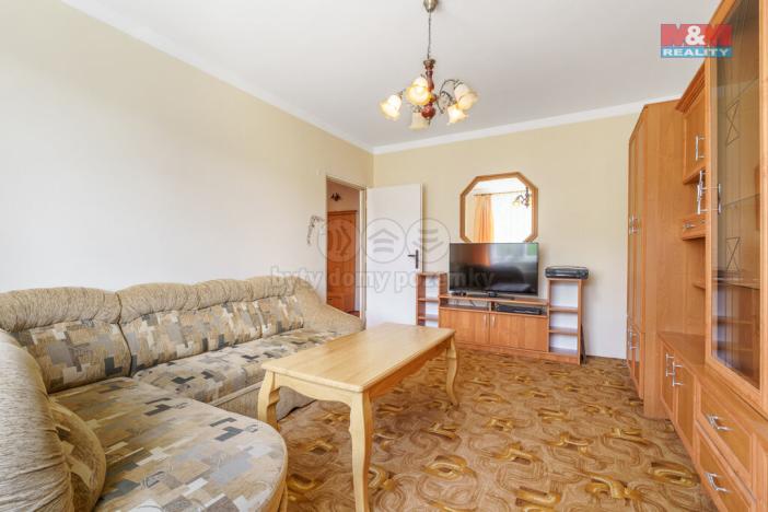 Prodej bytu 3+1, Mašťov, Sídliště, 60 m2