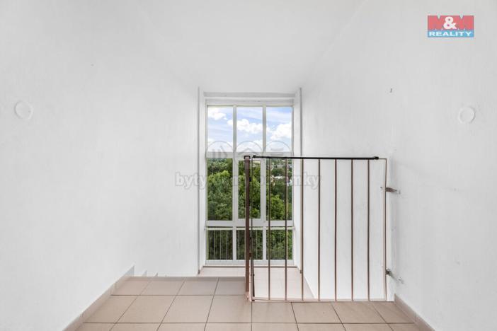 Prodej bytu 3+1, Mimoň - Mimoň I, Sídliště pod Ralskem, 75 m2