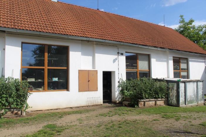 Pronájem výrobních prostor, Lišov - Hůrky, 150 m2
