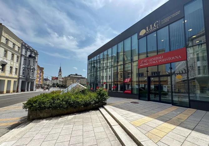 Pronájem kanceláře, Opava, náměstí Republiky, 277 m2