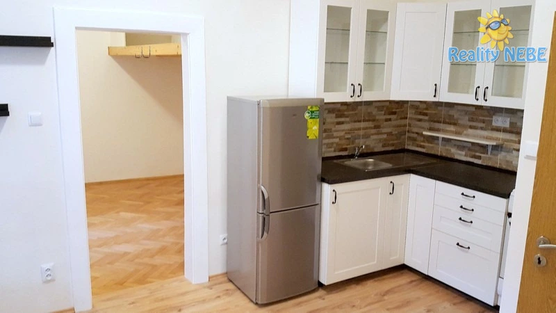 Pronájem bytu 2+kk, Praha - Košíře, Mahenova, 40 m2