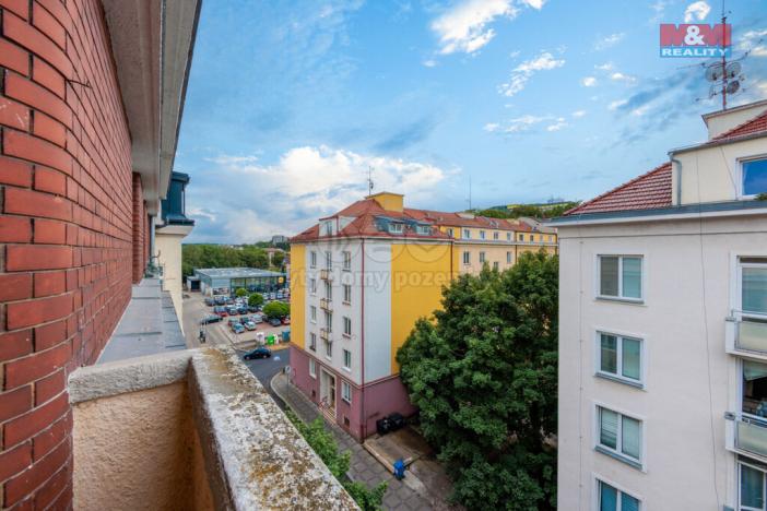 Prodej bytu 1+1, Karlovy Vary, K. Čapka, 36 m2