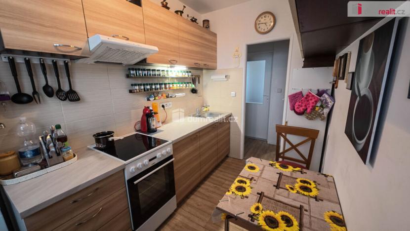 Prodej bytu 3+1, Ratenice, 81 m2