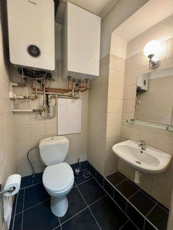 Pronájem bytu 1+kk, Pardubice - Bílé Předměstí, Štrossova, 28 m2