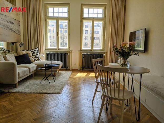 Pronájem bytu 2+kk, Praha - Bubeneč, Na výšinách, 53 m2