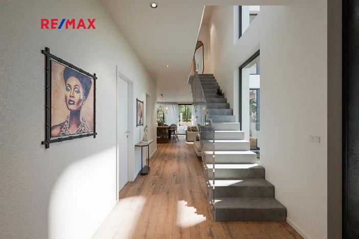Prodej vily, Praha - Stodůlky, Ujgurská, 234 m2