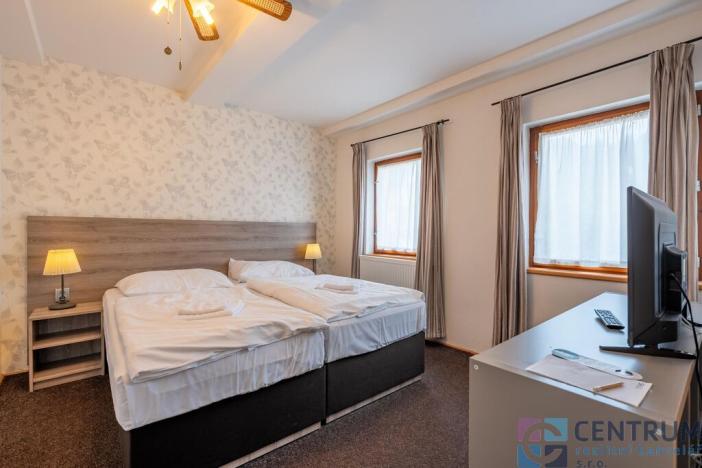 Prodej ubytování, Svoboda nad Úpou, 5. května, 1050 m2