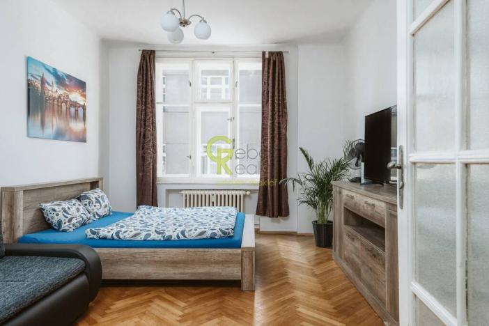 Pronájem bytu 2+1, Praha - Nové Město, Ve Smečkách, 60 m2