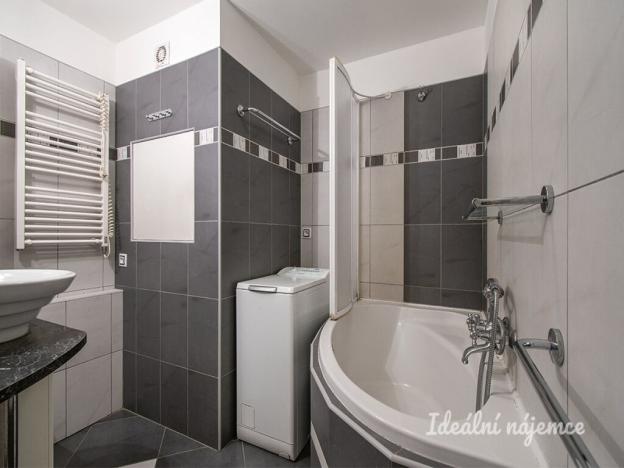 Pronájem bytu 3+kk, Praha - Petrovice, Rezlerova, 65 m2