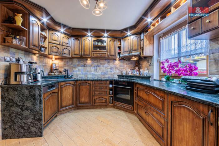 Prodej rodinného domu, Karlovy Vary - Stará Role, Nové domky, 152 m2