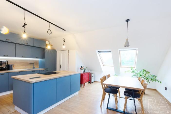 Prodej bytu 3+kk, Tábor, Kamarýtova, 121 m2
