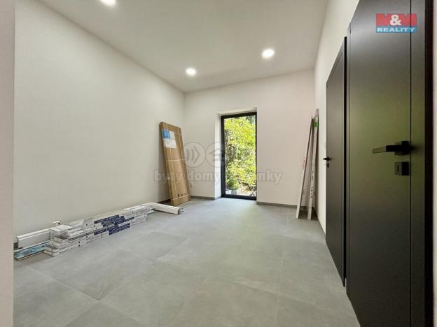 Pronájem obchodního prostoru, Ostrava - Moravská Ostrava, Poděbradova, 35 m2