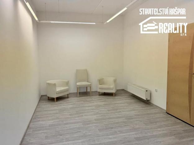 Pronájem obchodního prostoru, Chrudim, Obce Ležáků, 146 m2