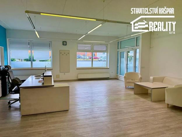 Pronájem obchodního prostoru, Chrudim, Obce Ležáků, 146 m2