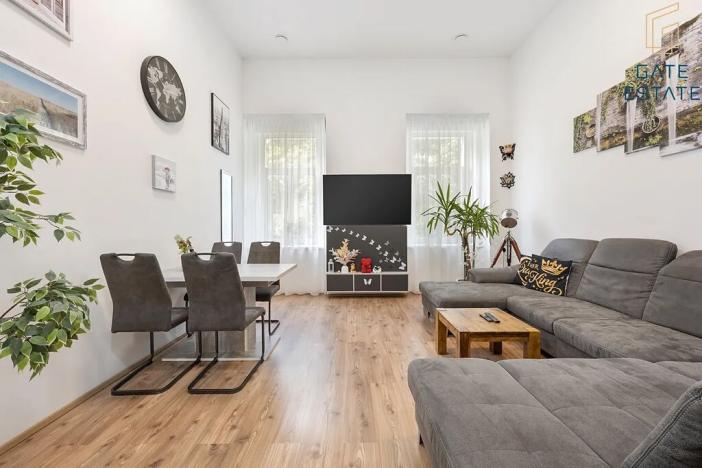 Prodej bytu 2+kk, Křížkový Újezdec, 46 m2