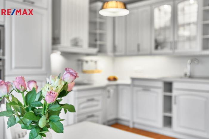 Prodej bytu 3+1, Karlovy Vary, Raisova, 118 m2