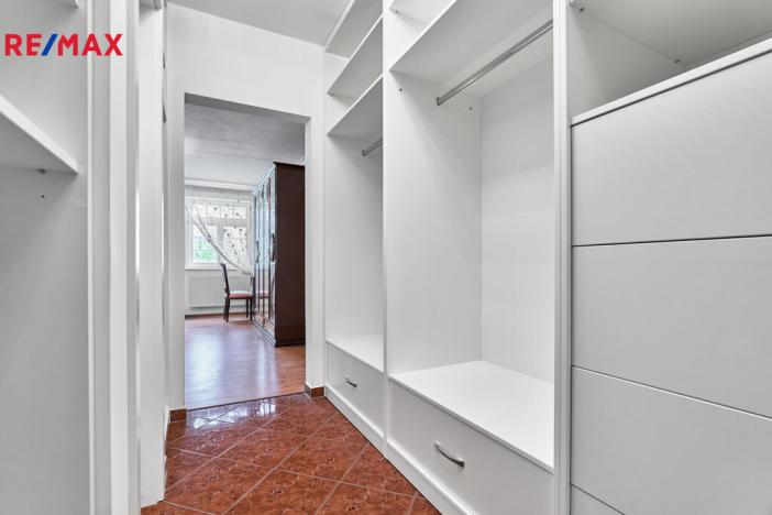 Prodej bytu 3+1, Karlovy Vary, Raisova, 118 m2