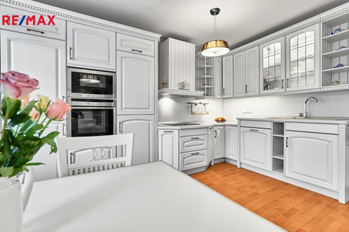 Prodej bytu 3+1, Karlovy Vary, Raisova, 118 m2