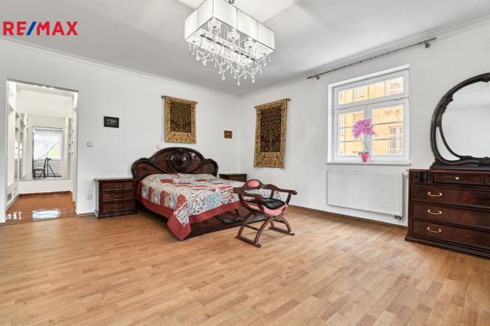 Prodej bytu 3+1, Karlovy Vary, Raisova, 118 m2