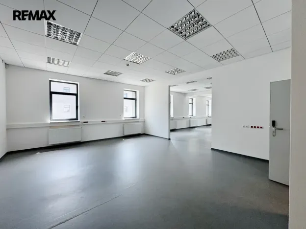 Pronájem kanceláře, Písek - Pražské Předměstí, Vladislavova, 650 m2