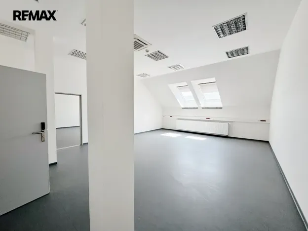 Pronájem kanceláře, Písek - Pražské Předměstí, Vladislavova, 650 m2