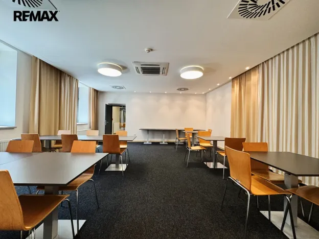 Pronájem restaurace, Písek - Pražské Předměstí, Vladislavova, 362 m2