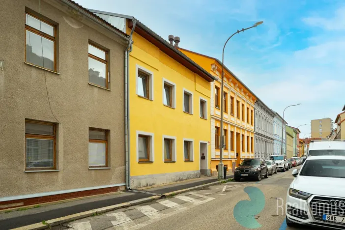 Prodej vícegeneračního domu, České Budějovice, Komenského, 240 m2