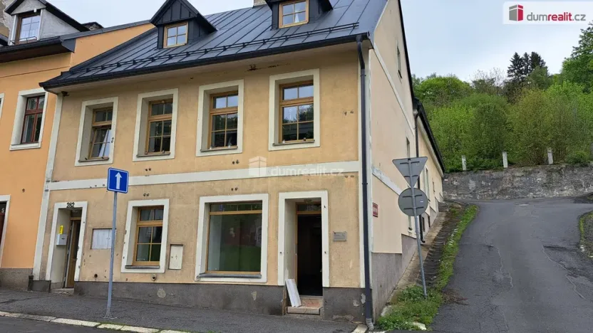 Pronájem obchodního prostoru, Jáchymov, náměstí Republiky, 150 m2