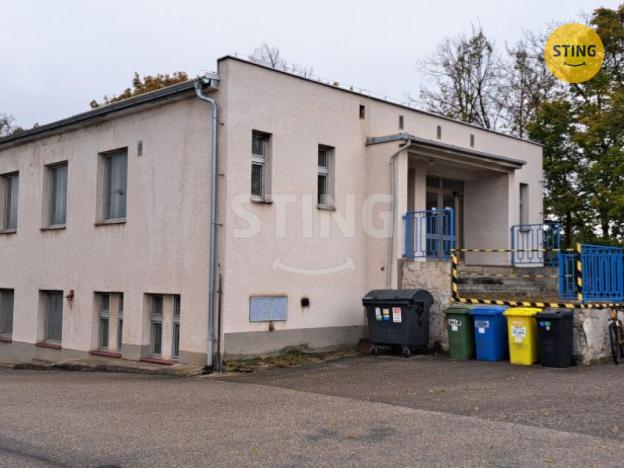 Pronájem kanceláře, Jindřichův Hradec, U Nádraží, 138 m2