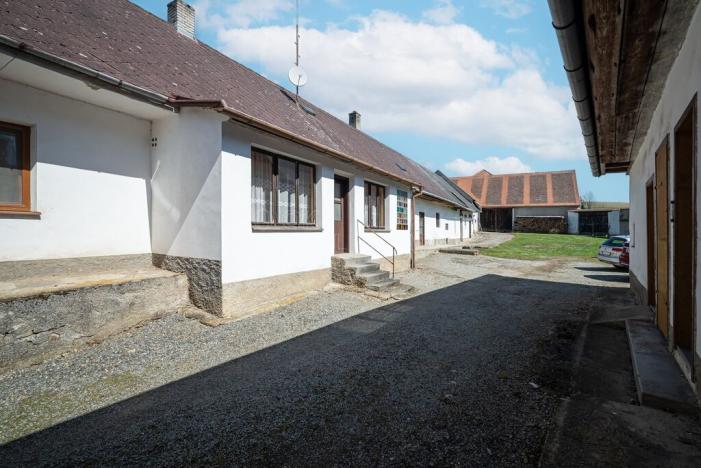 Prodej zemědělské usedlosti, Krasonice, 730 m2