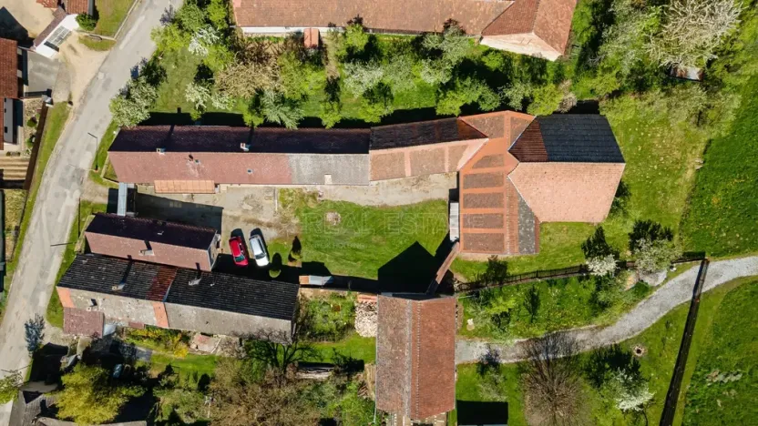 Prodej zemědělské usedlosti, Krasonice, 730 m2