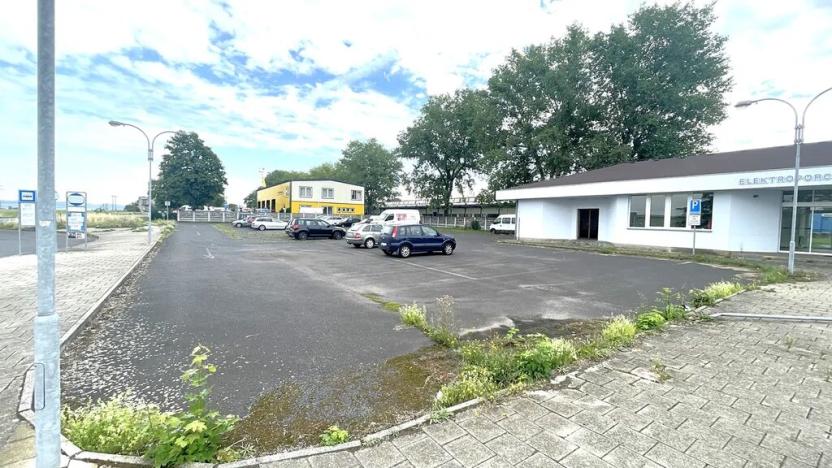 Pronájem komerčního pozemku, Louny, Postoloprtská, 2250 m2