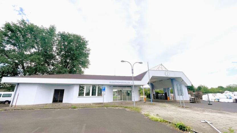 Pronájem komerčního pozemku, Louny, Postoloprtská, 2250 m2